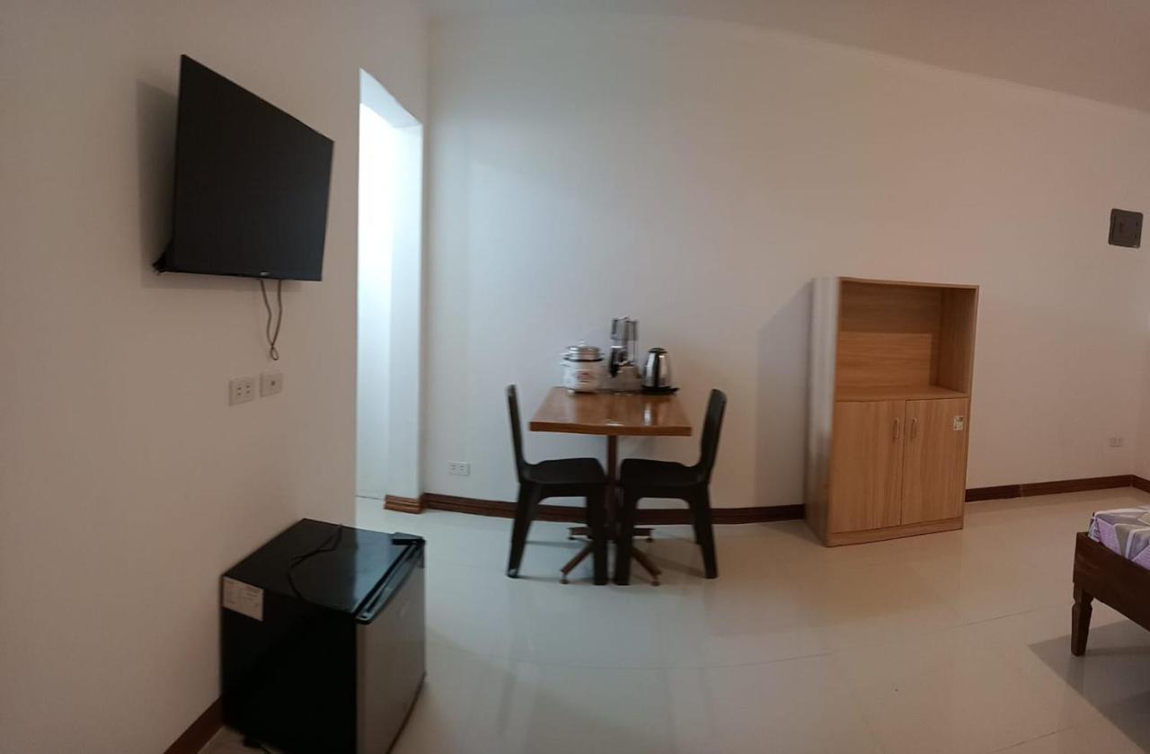 __Aplaridel Inn Suites__ Анхелес Екстер'єр фото